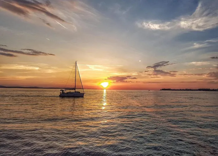 Renovated Stone On The Island Rava, Zadar Vila